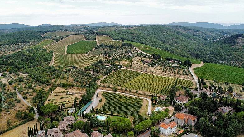 san sano e castello di ama trekking autunnale nel chianti