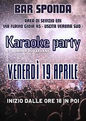Serata karaoke al bar sponda