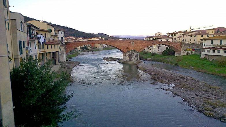 Tour a piedi da selvapiana a nipozzano fra boschi e vigneti