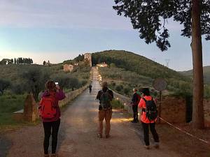 Firenze, lucciolata alle pendici della collina di legri