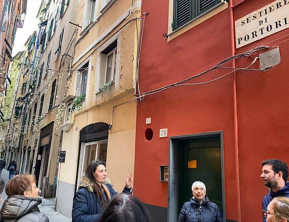 Visita accompagnata nel cuore della genova medioevale