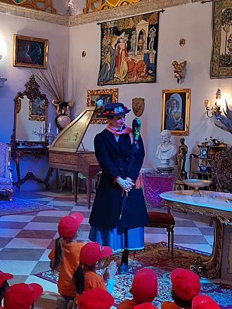 Arriva “miss poppins e il suo circle time, tra principesse e supereroi, per affrontare l’inizio della scuola con fantasia