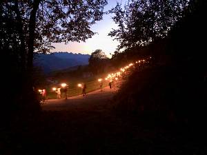 Tradizionale fiaccolata a pizzino in val taleggio