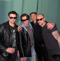 Dead visions con francesco mandelli de i soliti idioti in concerto a roma