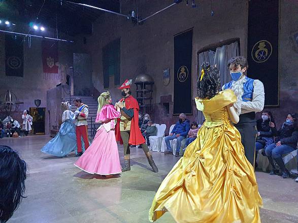 Il castello di lunghezza, che è stato visitato anche da re carlo d’inghilterra, apre passaggi e stanze per la  giornata internazionale dei musei