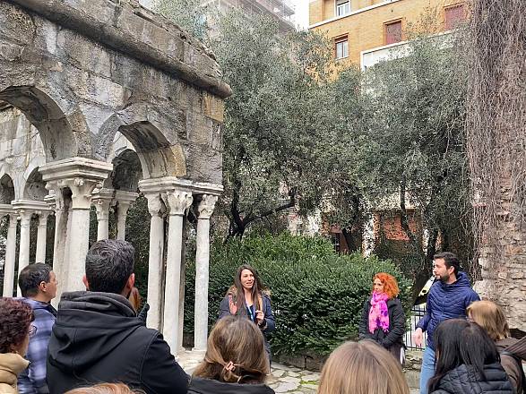 Visita e degustazione finale: “un’isola medioevale nel cuore di genova