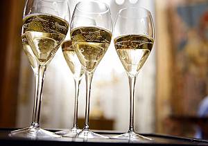 Sabato 28 maggio ore 20,30 serata degustazione champagne