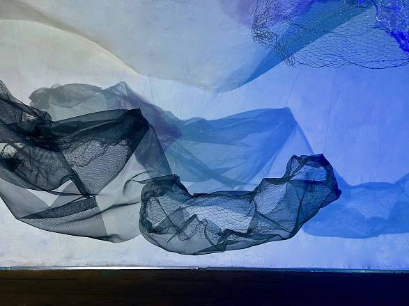 Implosione di bea bianchi - installazione immersiva