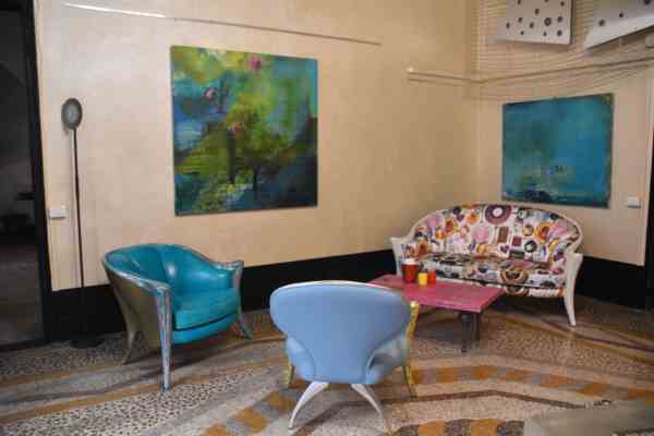 Etere caleidoscopico: un viaggio astratto nelle emozioni