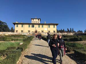 Firenze le storiche vie di castello